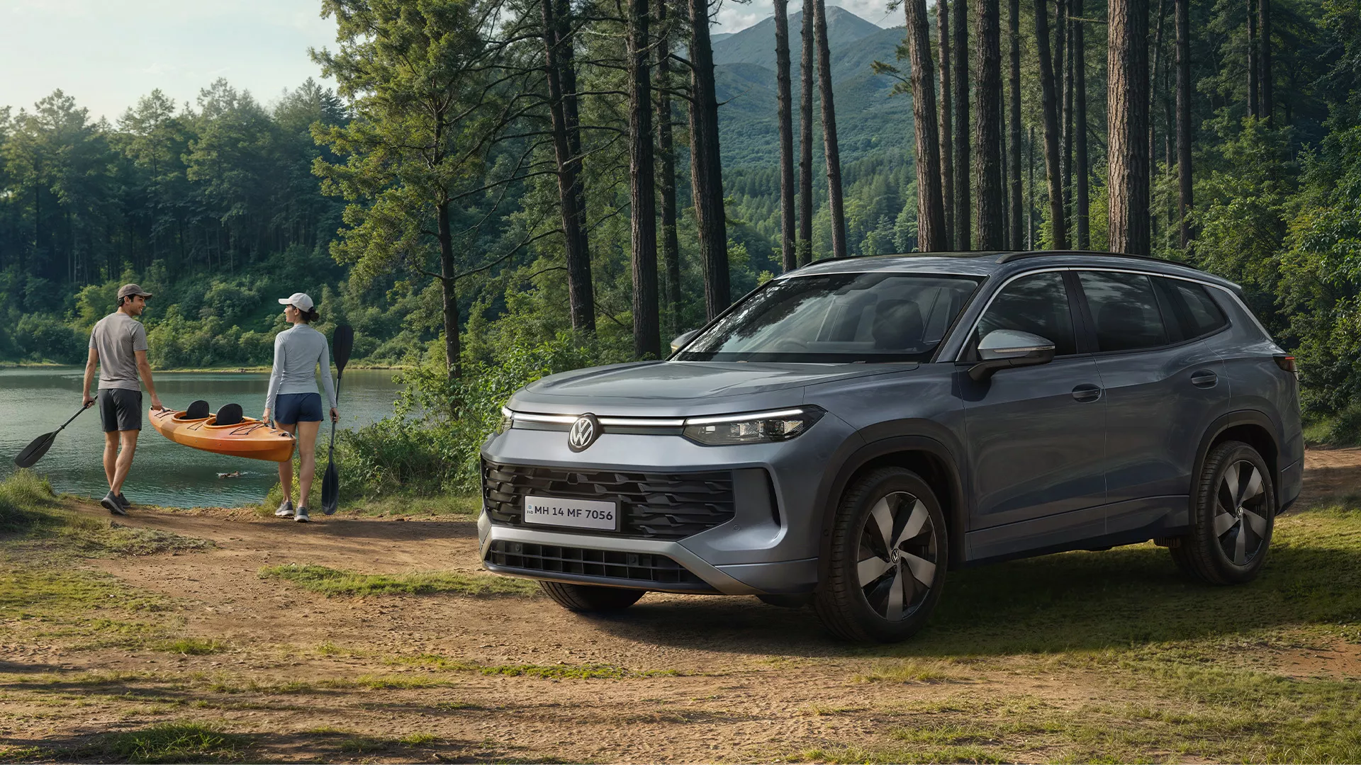 Volkswagen Tayron D-segment SUV with bold front design hero banner